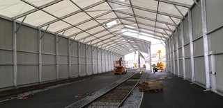 Un atelier sur les voies pour installer le WiFi dans les TGV