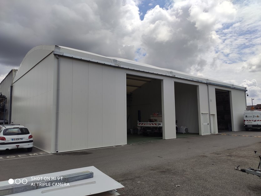Bâtiment de stockage pour un spécialiste d'équipements routiers 