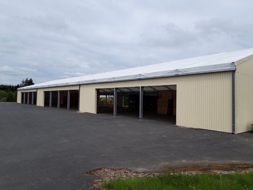 Structure de stockage pour une scierie de bois 