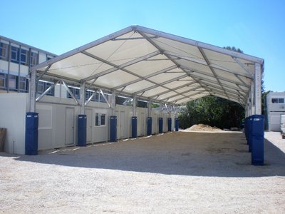 Auvent scolaire par Spaciotempo