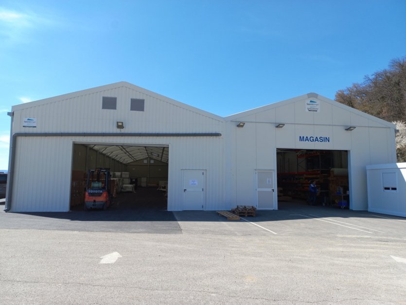 Batiment de stockage accolé