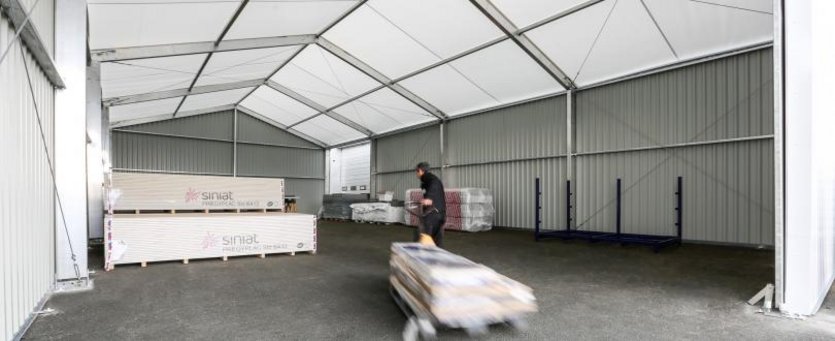 Un nouveau bâtiment de stockage pour un fabricant de menuiseries